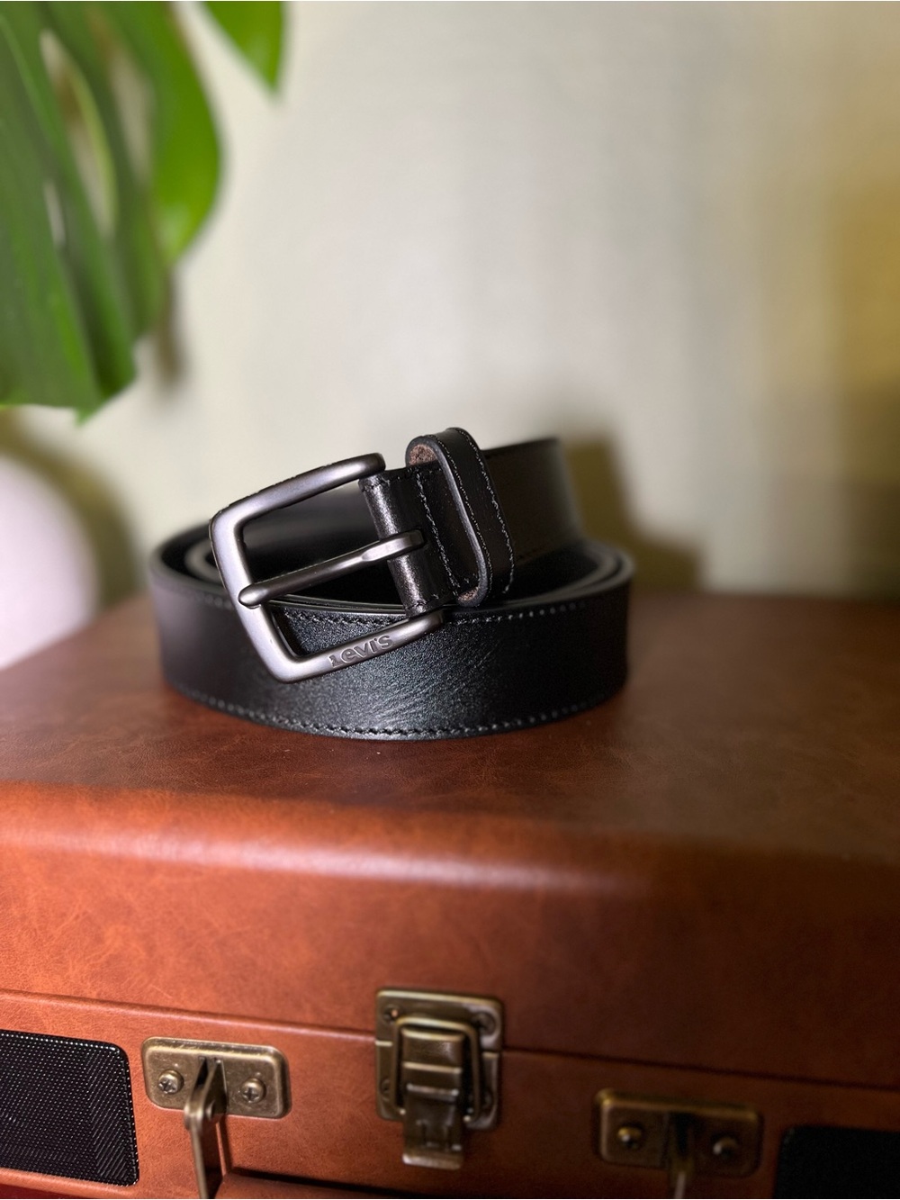 Levi’s Mens Black Genuine Leather Belt Big & Tall Size 2X 46-48 Gunmetal Buckle